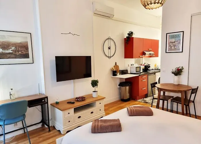 The Republik - Studio Haussmannien Pres Du Panier