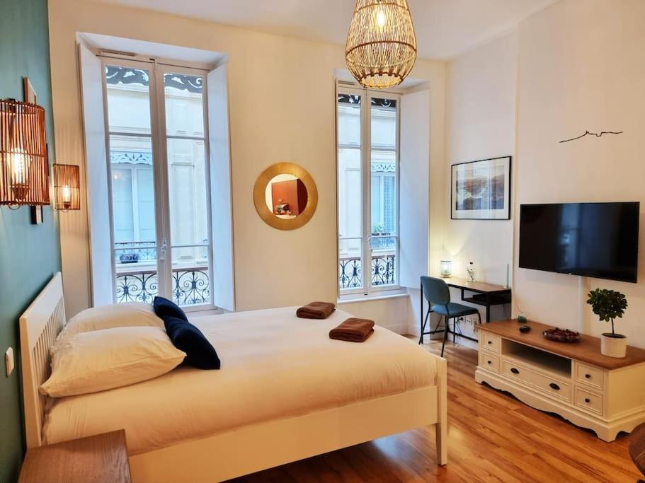 The Republik - Haussmannien Pres Du Panier